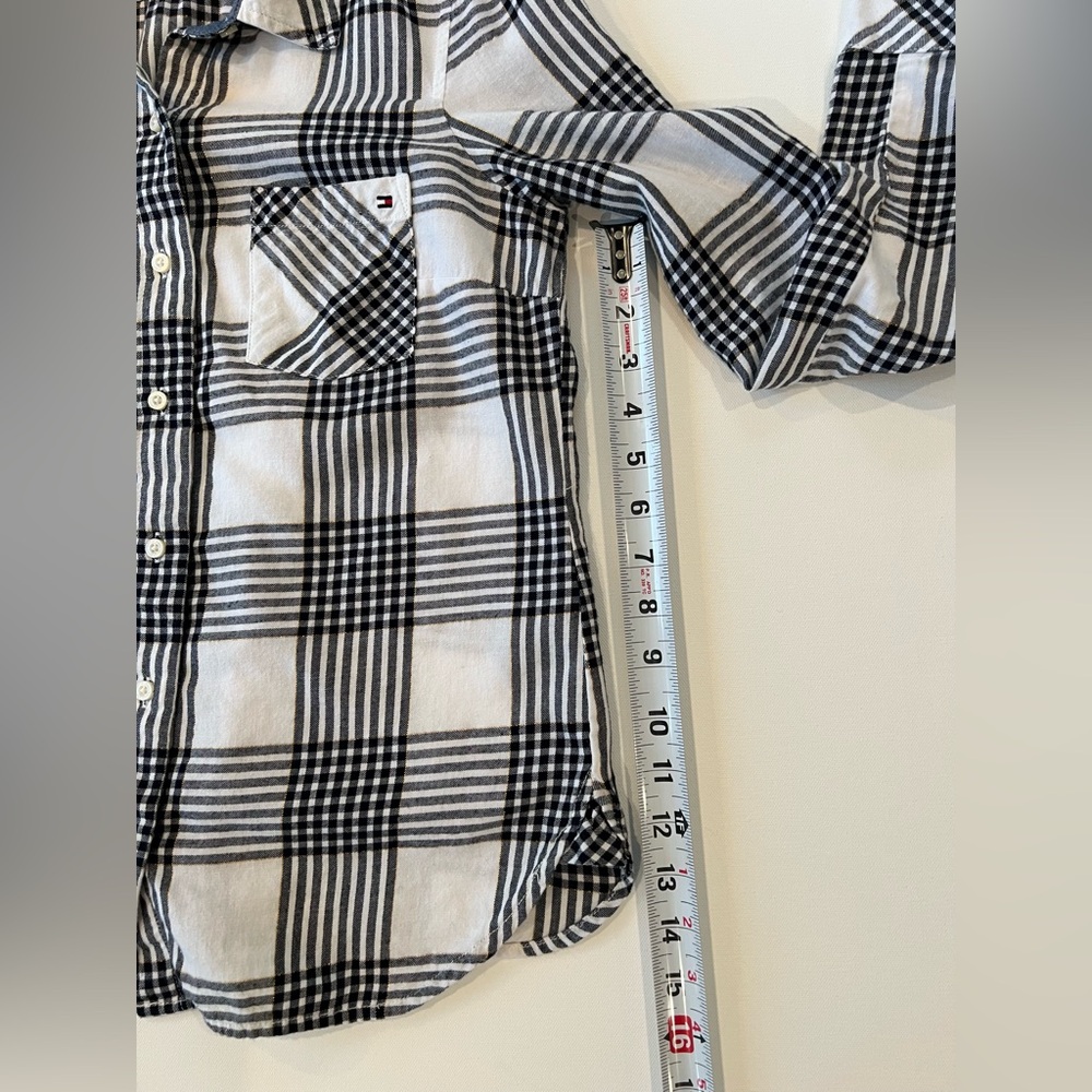 Tommy Hilfiger Plaid Flannel Metallic Stitch Button Down Logo Black White - Picture 6 of 14